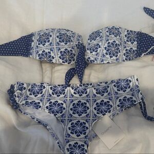 Ondadar Navy and White Floral Bikini NWT top M bottom S